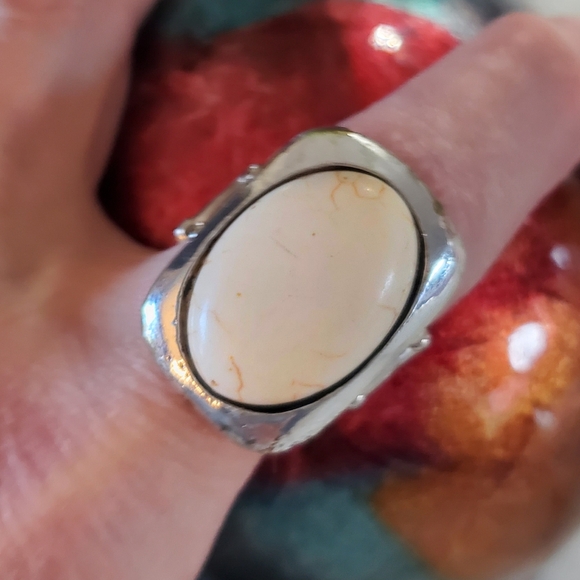 White Stone Silver Tone Stretch Band  💥3 for $24💥 - Picture 14 of 16